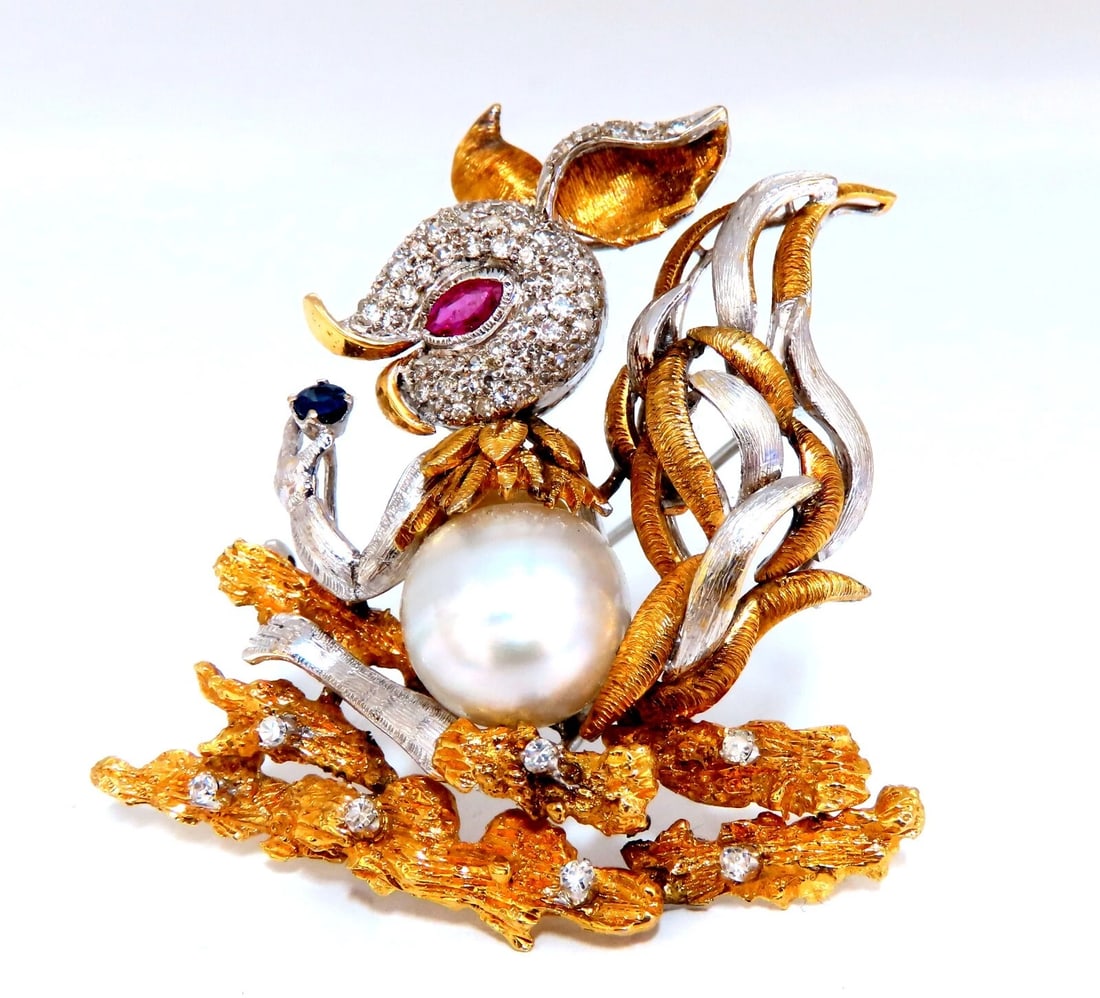 Vintage Rare Bandit Jackrabbit Pearl Pin 18kt Rabbit Bunny**: Title: Vintage Rare Bandit Jackrabbit Pearl Pin 18kt Rabbit Bunny** Description: Rare Handmade Pearl sapphire pin Very Well Made 13.1mm Natural South Sea Pearl .20ct natural round sapphires 1.10ct