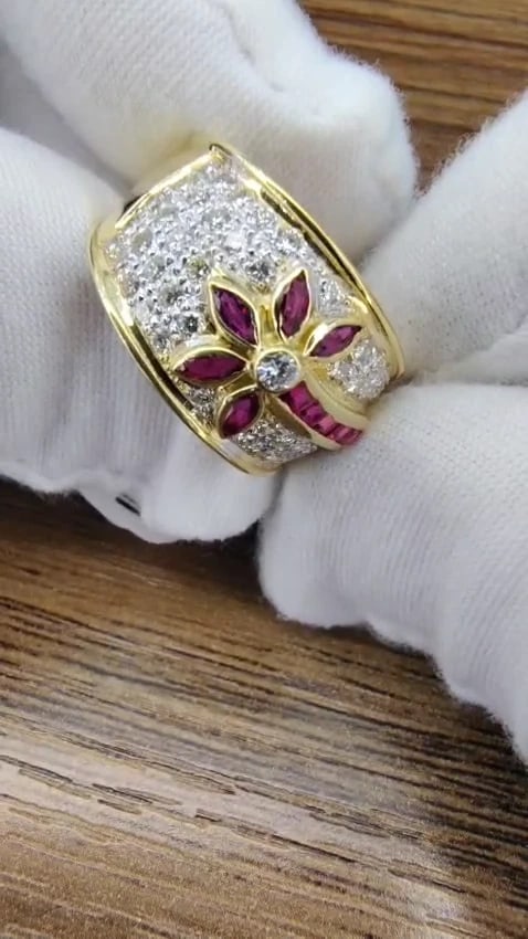1.50 Carat Natural Ruby Diamonds Ring Flower 18 Karat 41004 *v - 2