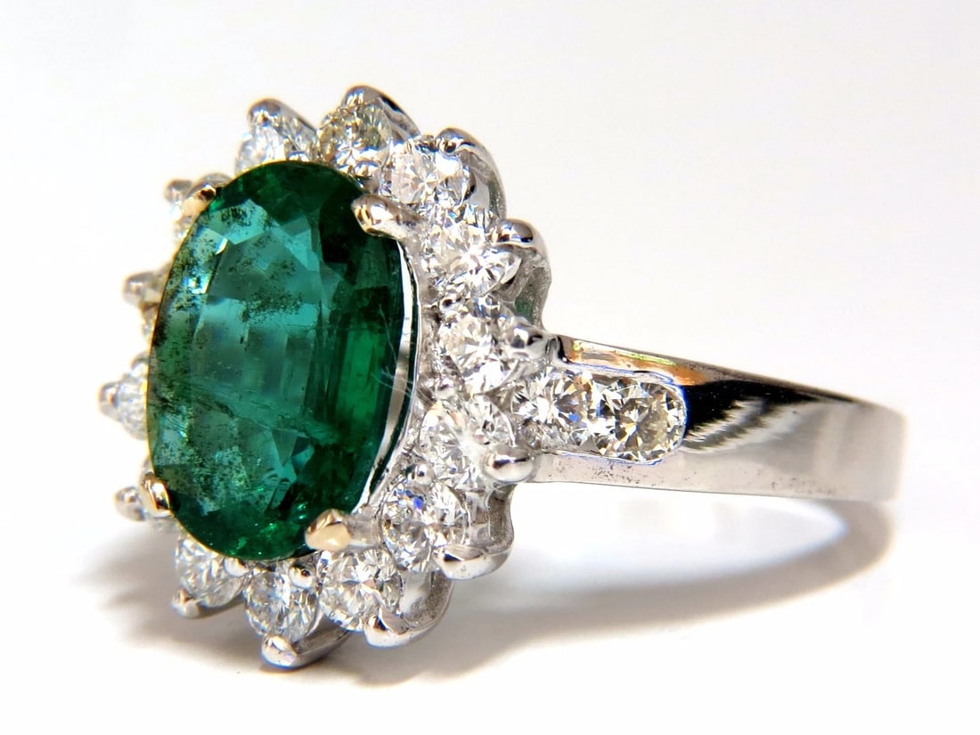 4.02ct Natural oval Emerald diamond cocktail halo ring 18kt *v - 4