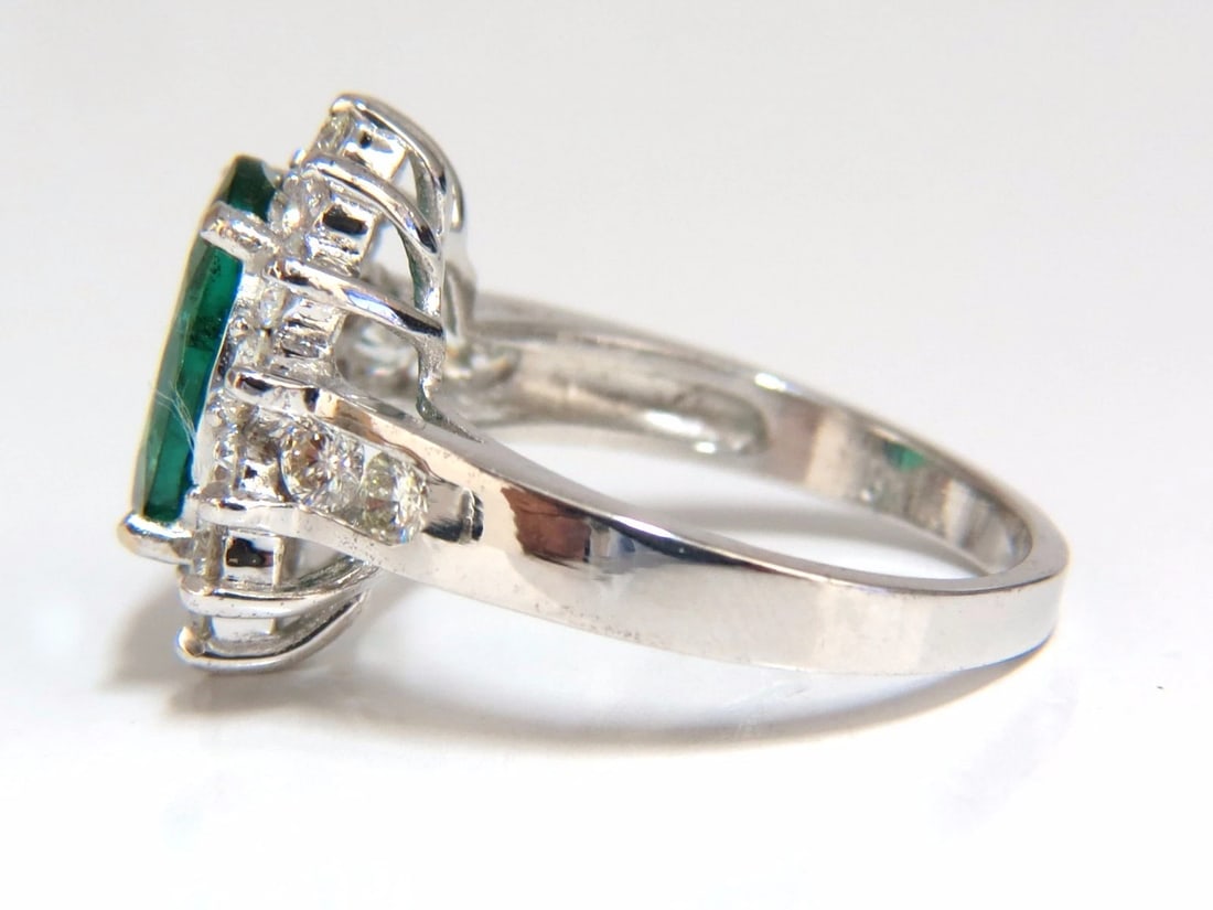 4.02ct Natural oval Emerald diamond cocktail halo ring 18kt *v - 5
