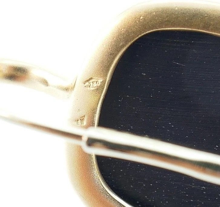 18k Yellow Gold Carved Onyx Earrings - 6