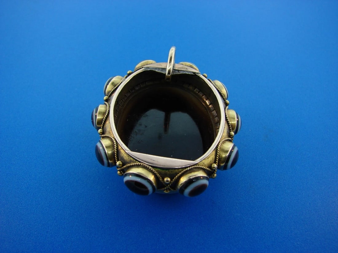 UNIQUE Victorian 14k Yellow Gold & Agate Pendant Circa 1900s - 4