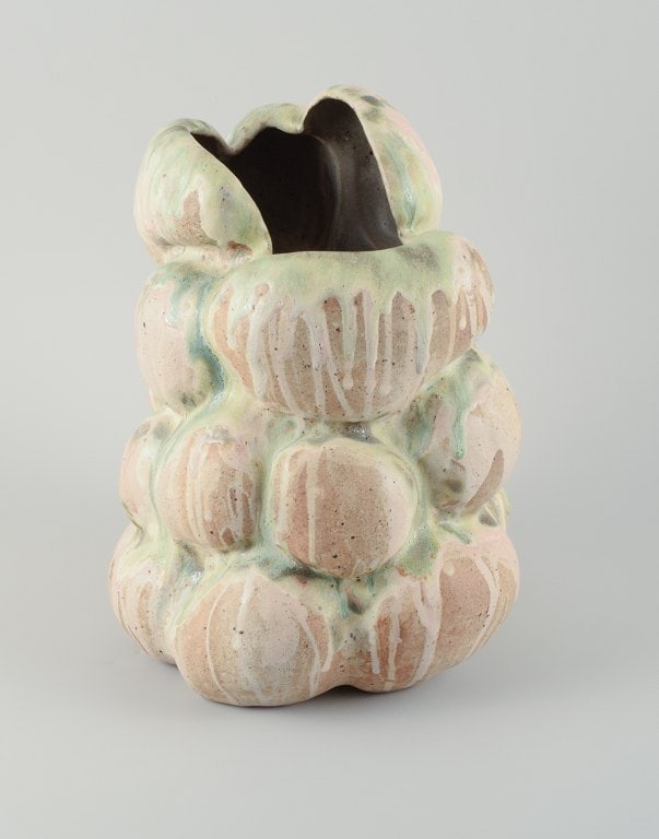 Christina Muff, Danish contemporary ceramicist (b. 1971). Monumental organically shaped vase. This - 4