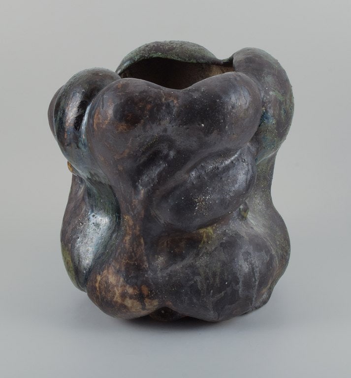 Christina Muff, Danish contemporary ceramicist (b. 1971). Monumental work in stoneware clay, covered - 3