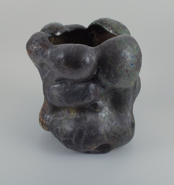 Christina Muff, Danish contemporary ceramicist (b. 1971). Monumental work in stoneware clay, covered - 4