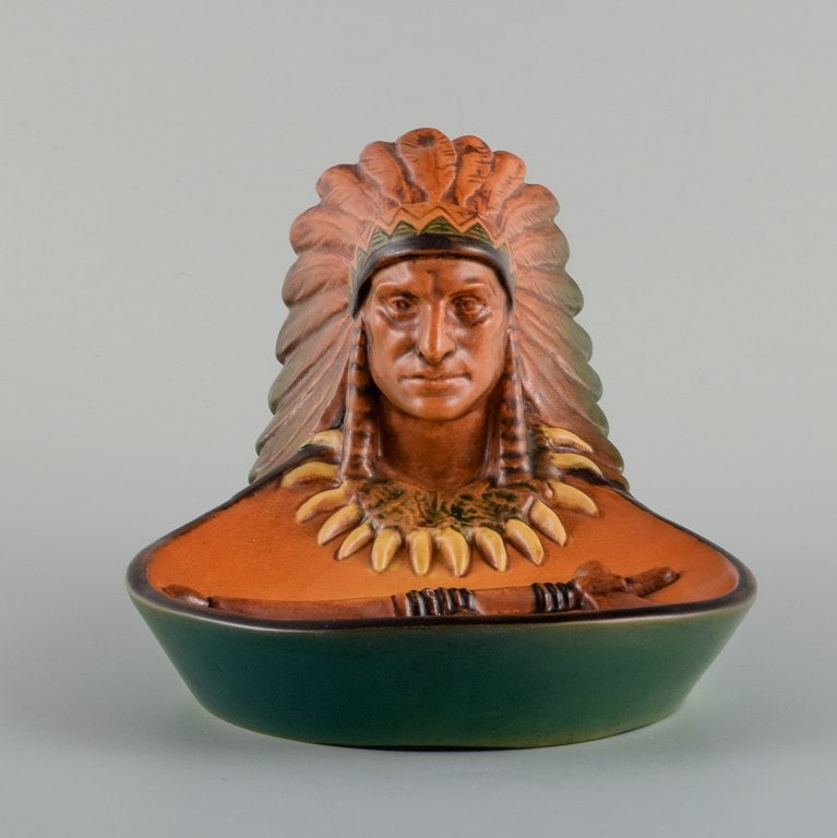 Ipsens, Denmark. Bowl in glazed ceramic with hand-painted chief. Model 286. - 3