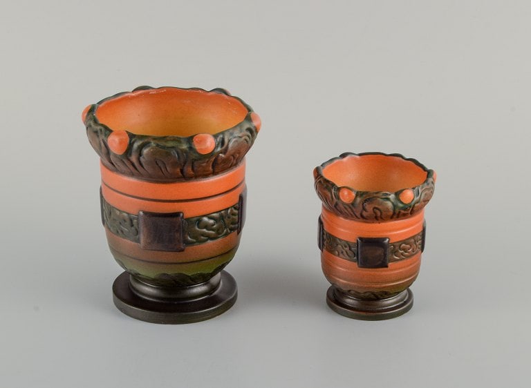 Ipsens Denmark. Two Art Nouveau jars in hand-painted glazed ceramic. - 2