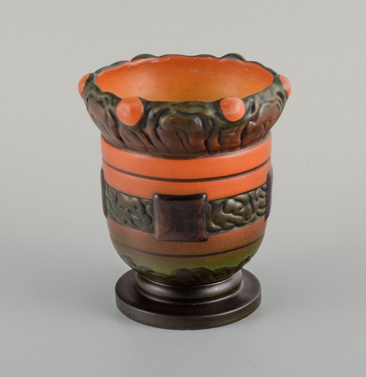 Ipsens Denmark. Two Art Nouveau jars in hand-painted glazed ceramic. - 4