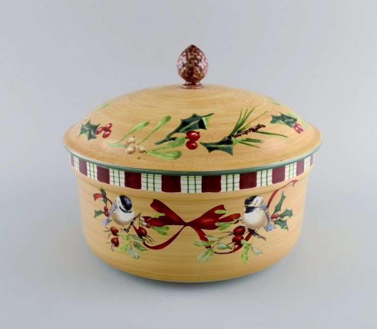 Catherine McClung for Lenox. "Winter greetings everyday". Large lidded tureen in glazed stoneware - 3