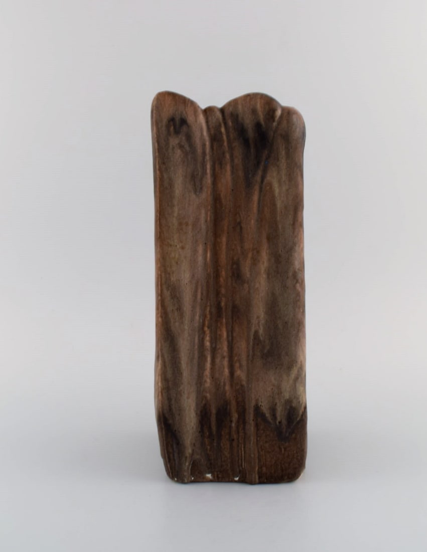 European studio ceramicist. Unique vase in glazed ceramics. Beautiful glaze in brown shades. Late - 5