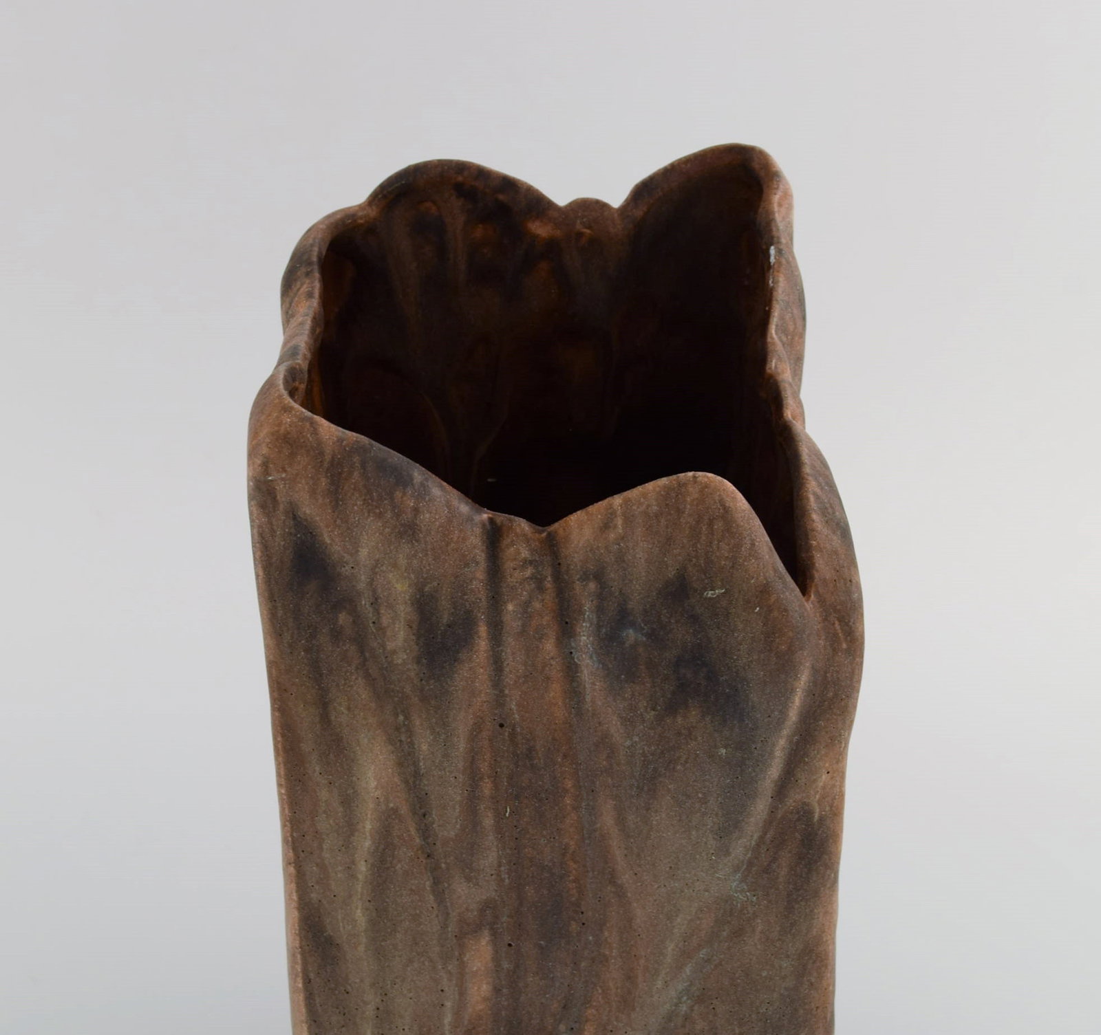 European studio ceramicist. Unique vase in glazed ceramics. Beautiful glaze in brown shades. Late - 6
