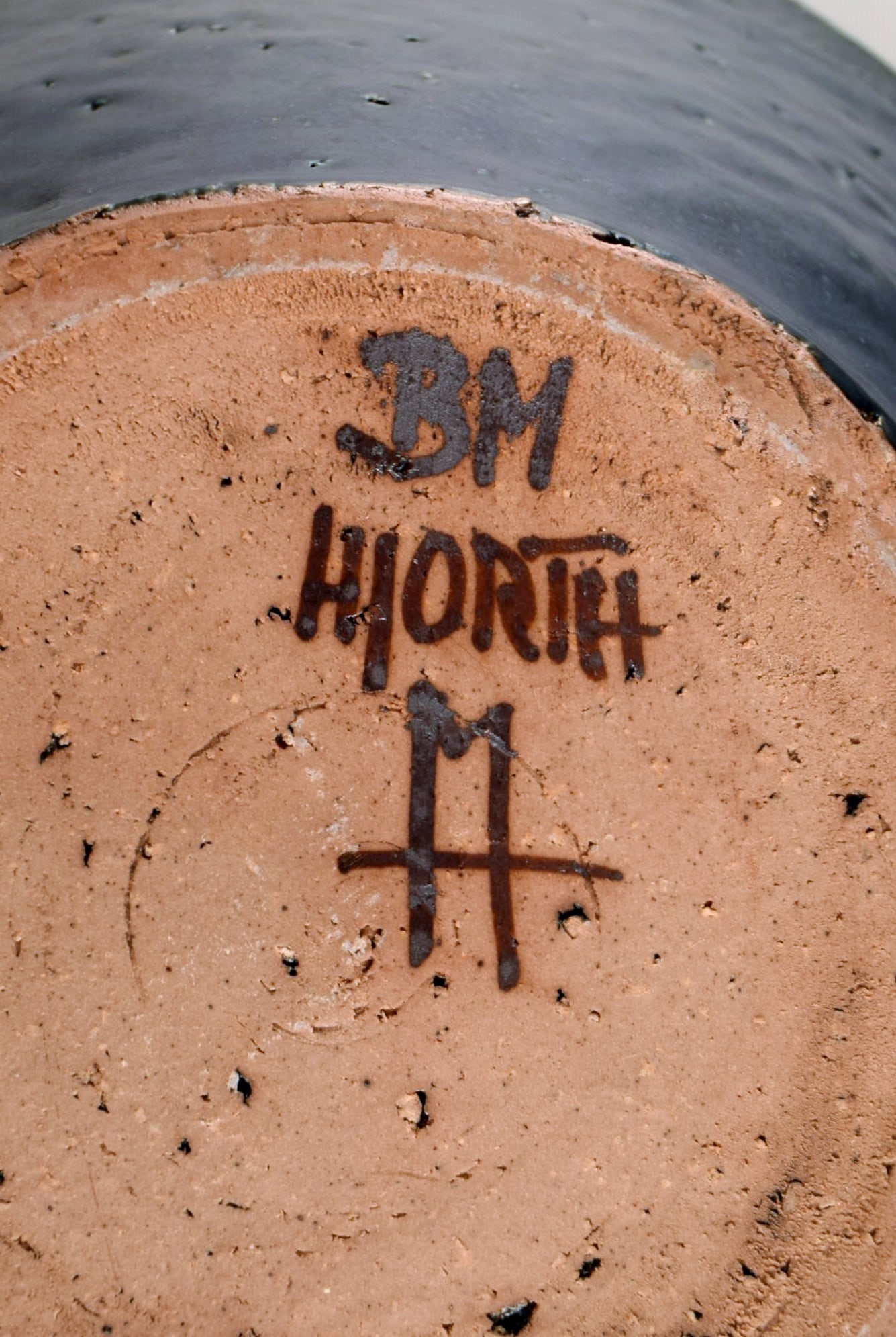 Hjorth, Bornholm Museum. Unique bowl in glazed stoneware. Clean design, late 20th century. - 7