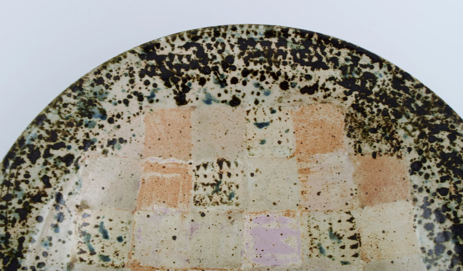 European studio ceramicist. Large unique bowl in glazed stoneware with checkered pattern. Dated - 4