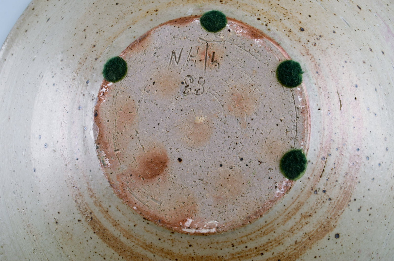 European studio ceramicist. Large unique bowl in glazed stoneware with checkered pattern. Dated - 7