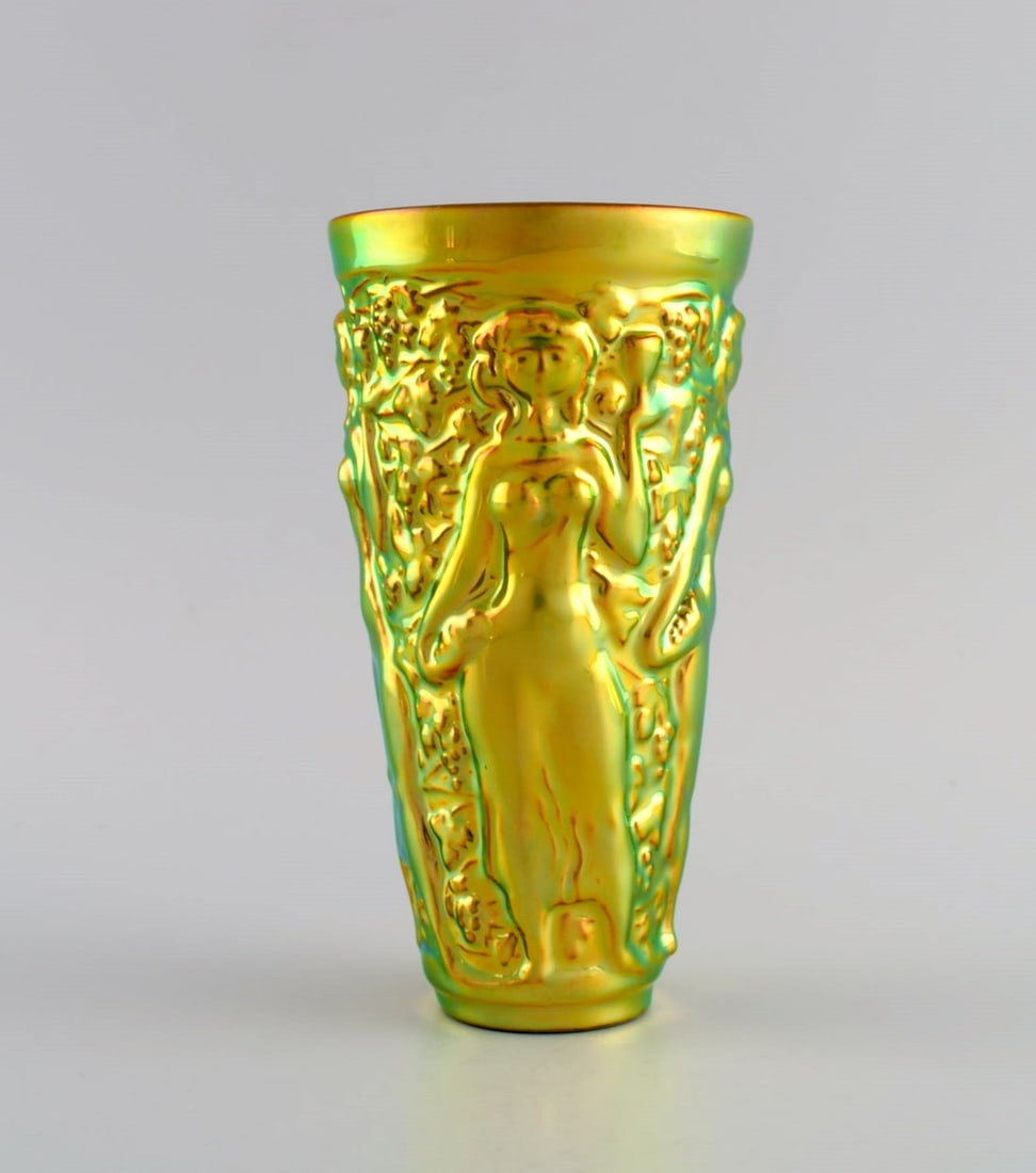 Zsolnay vase in glazed ceramics modeled with women picking grapes. Beautiful luster glasses. Late - 2