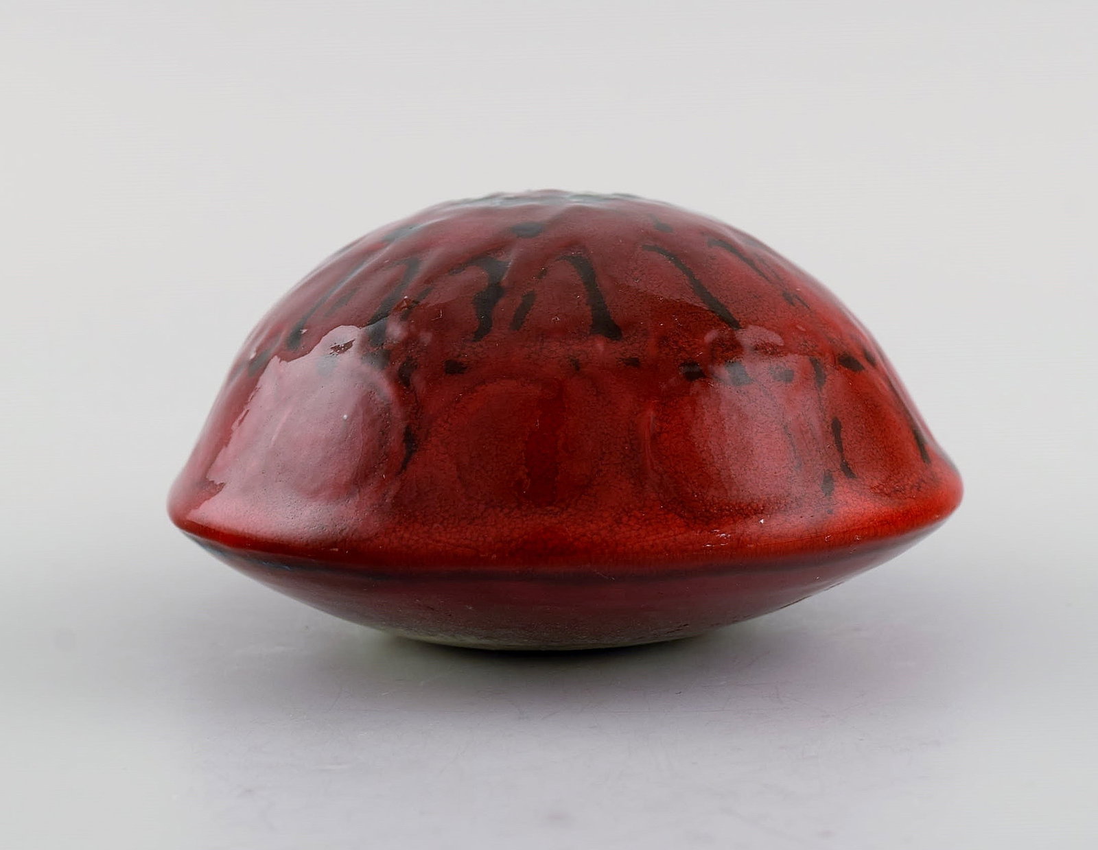 Lisa Larson for Gustavsberg. Turtle in glazed stoneware. Beautiful glaze in shades of red. 1970s. - 6