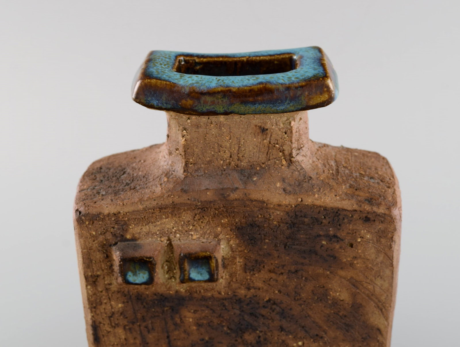 Curt M. Addin (1931-2007) for Glumslöv. Vase in partially glazed stoneware. Beautiful speckled - 3