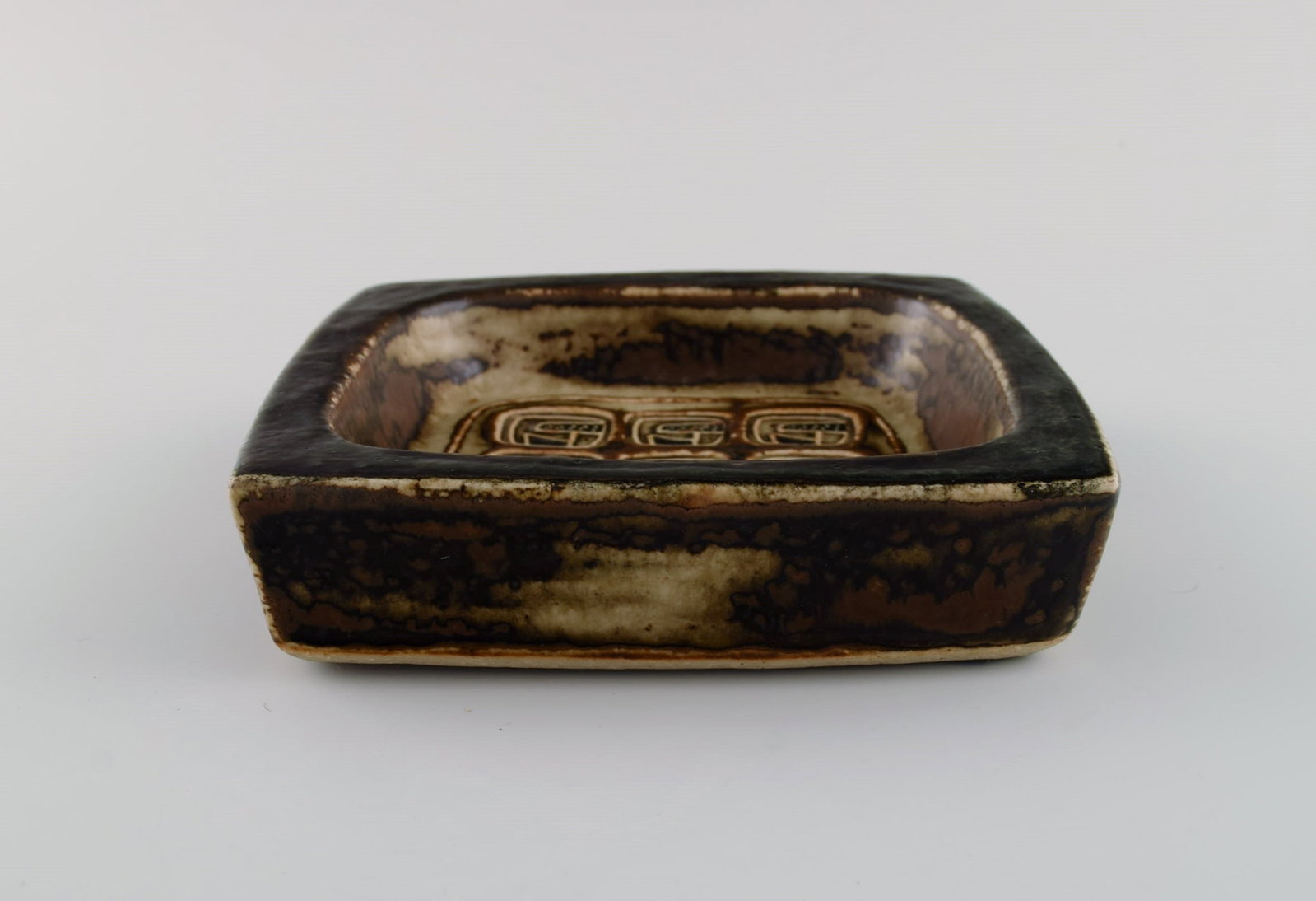 Jørgen Mogensen for Royal Copenhagen. Square bowl in glazed stoneware. Beautiful sung glaze. - 7