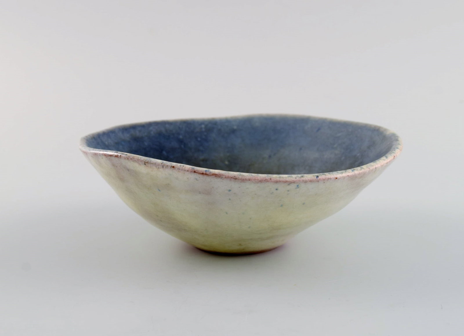 European studio ceramicist. Unique freeform bowl in glazed ceramics. 1960s / 70s. - 7