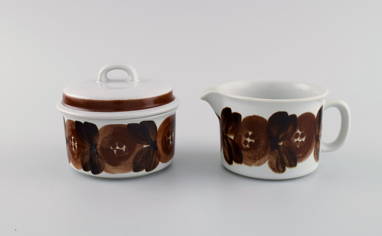 Ulla Procope (1921-1968) for Arabia. Thyme coffee service in hand-painted stoneware for four people. - 6