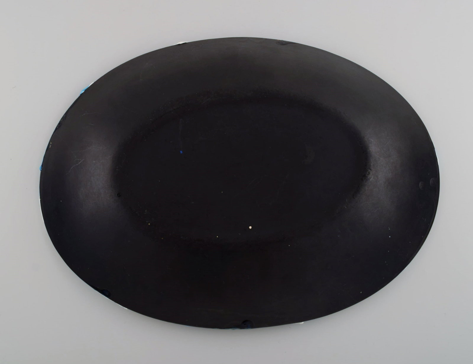 French ceramist. Two serving dishes in glazed stoneware. Beautiful glaze in azure shades. Unique, - 6