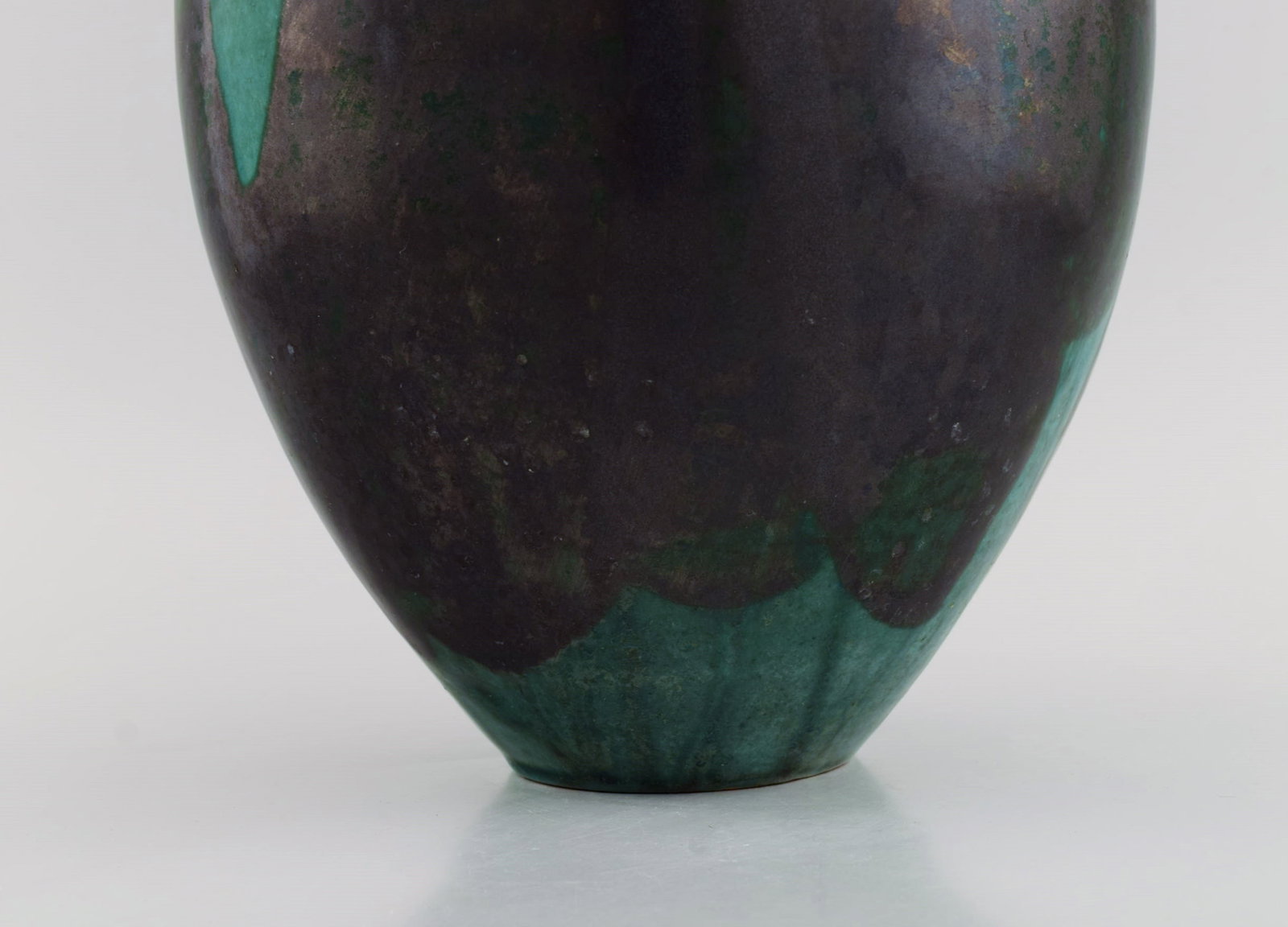 European studio ceramicist. Unique vase in glazed stoneware. Beautiful glaze in black and green - 6