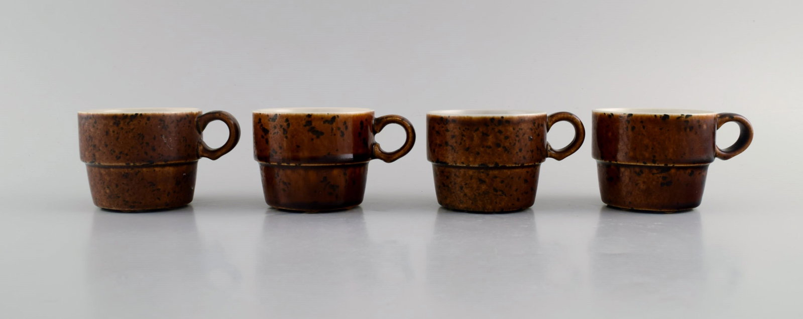 Stig Lindberg for Gustavsberg. Twelve Coq coffee cups with saucers in glazed stoneware. Beautiful - 4