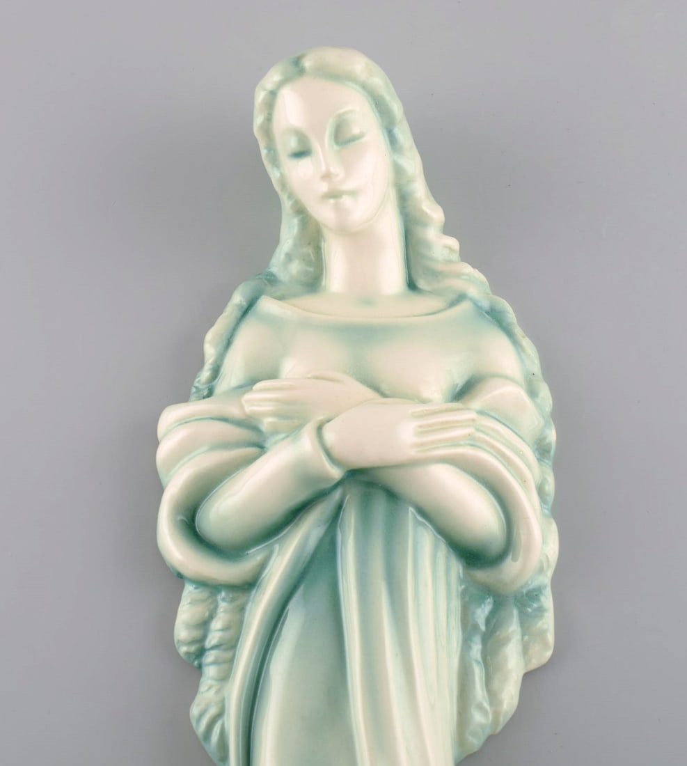 Goldscheider, Austria. Art deco wall figure in glazed ceramics. Madonna. Beautiful glaze in - 3