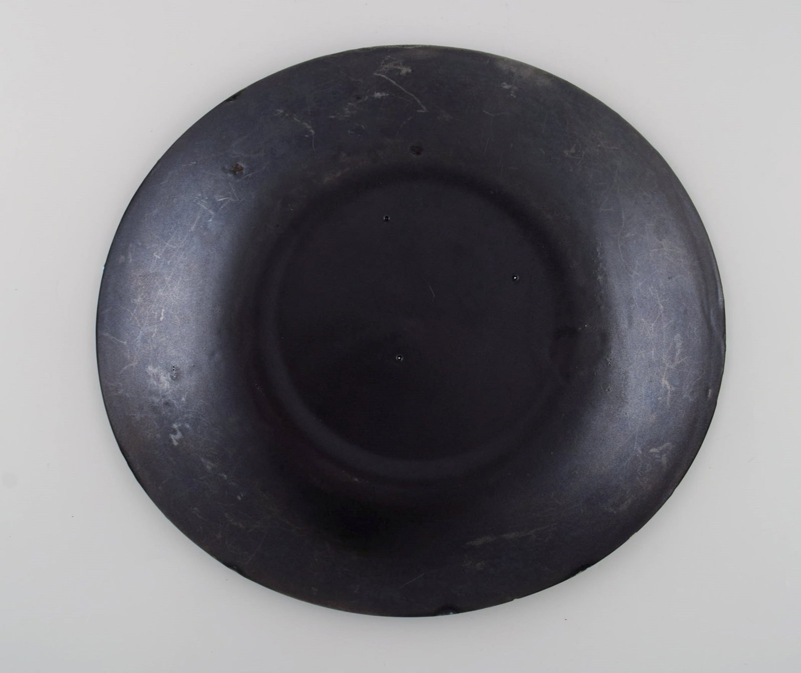 French ceramist. 24 dinner plates in glazed stoneware. Beautiful glaze in azure shades. Unique, - 6