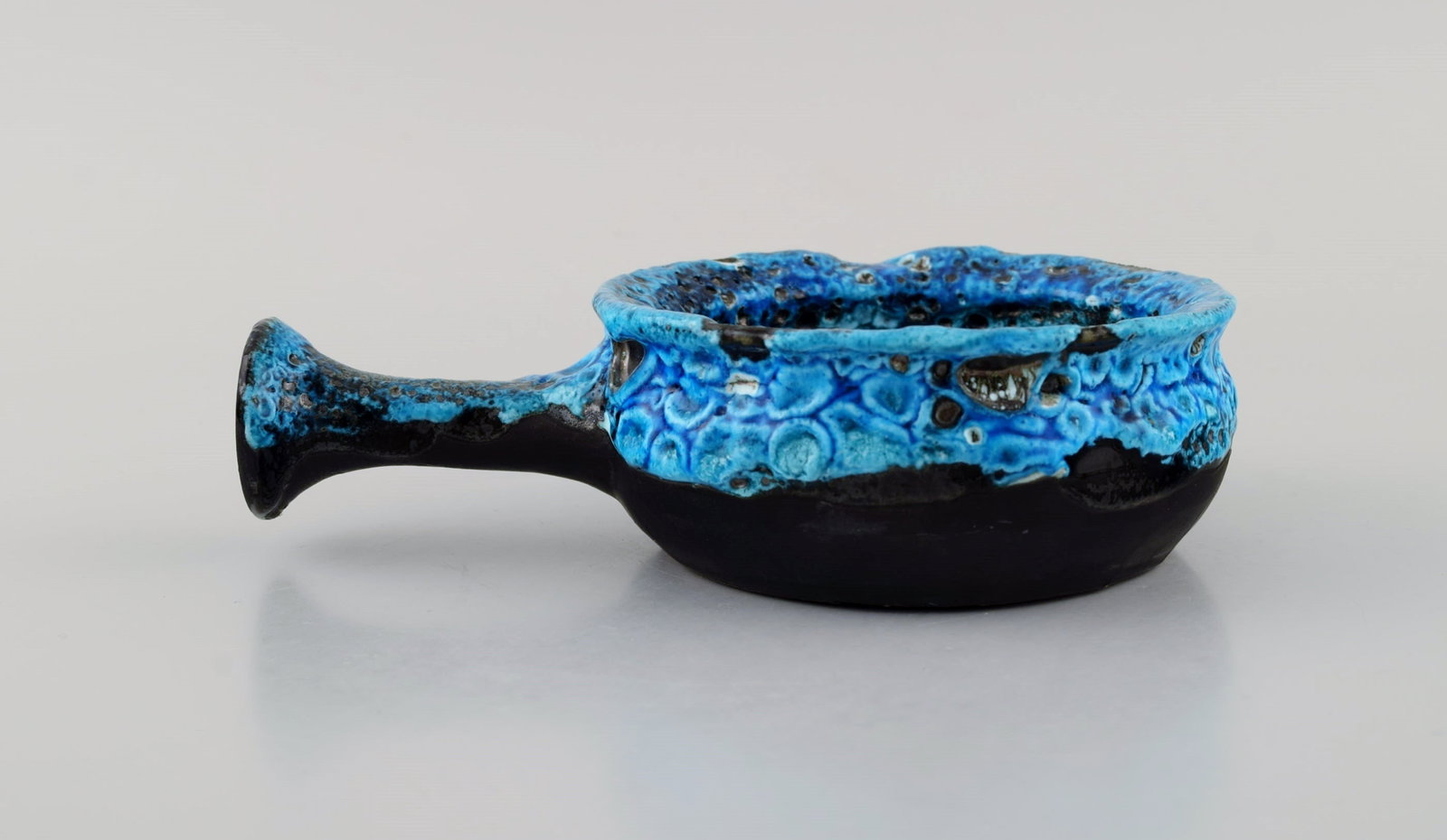 French ceramist. Six tapas bowls in glazed stoneware. Beautiful glaze in azure shades. Unique, - 4