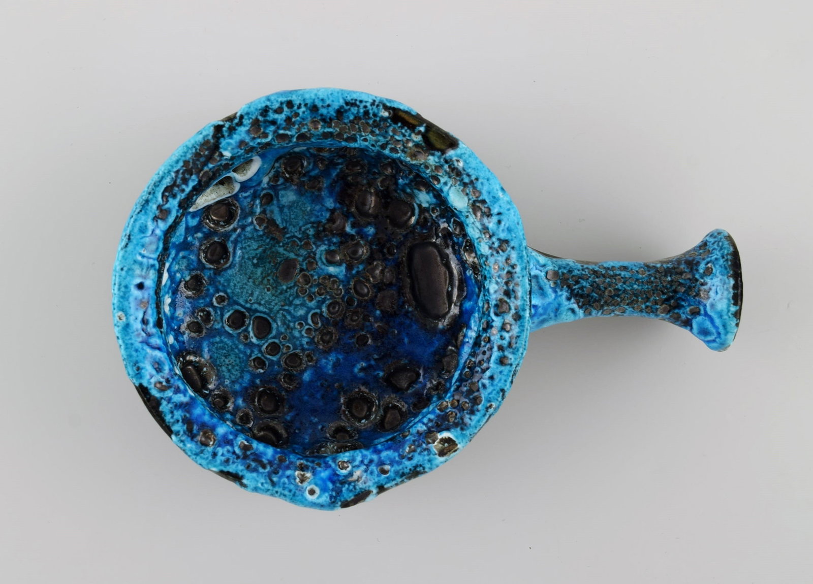French ceramist. Six tapas bowls in glazed stoneware. Beautiful glaze in azure shades. Unique, - 6