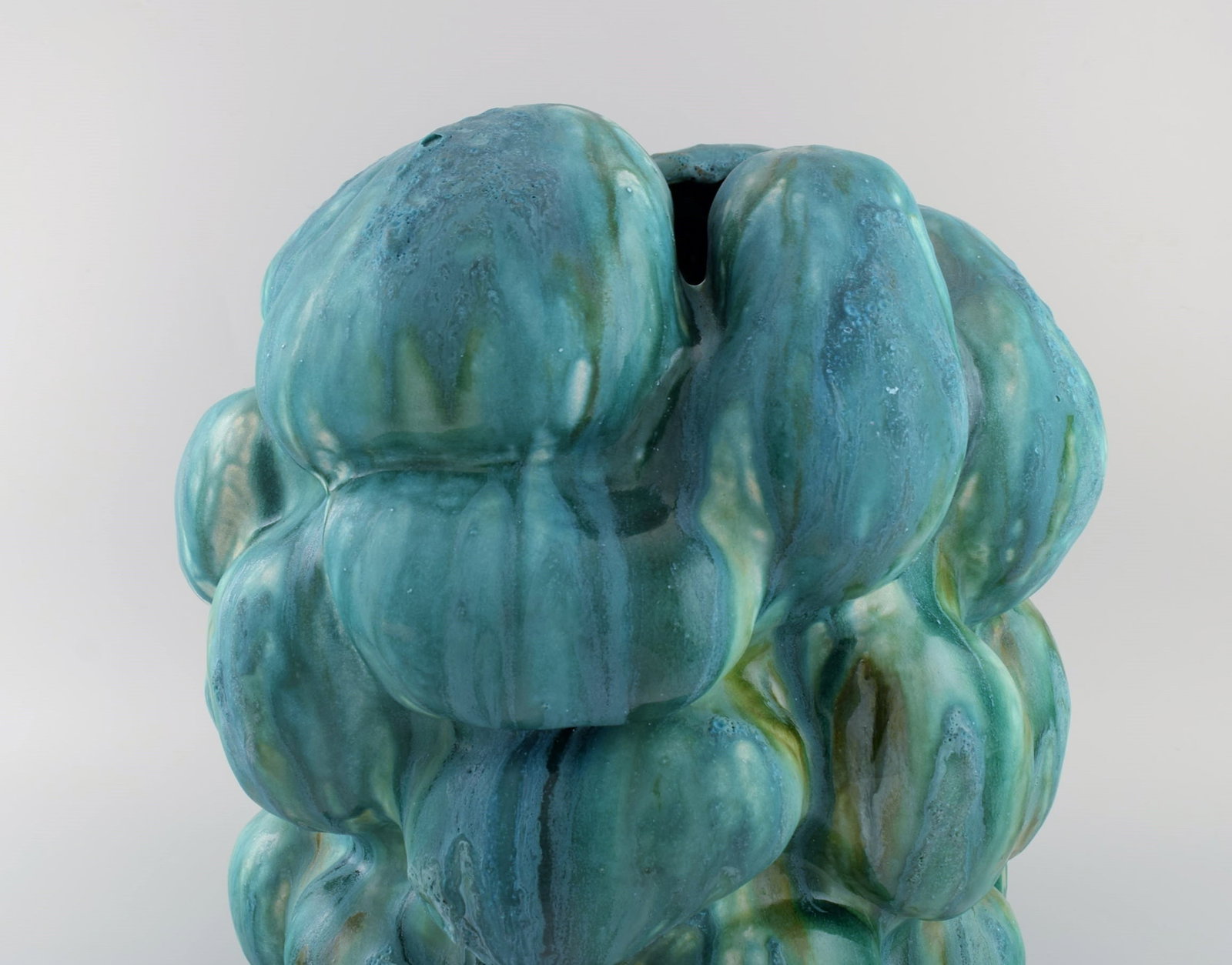 Christina Muff, Danish contemporary ceramicist (b. 1971). Monumental unique stoneware vase with - 7