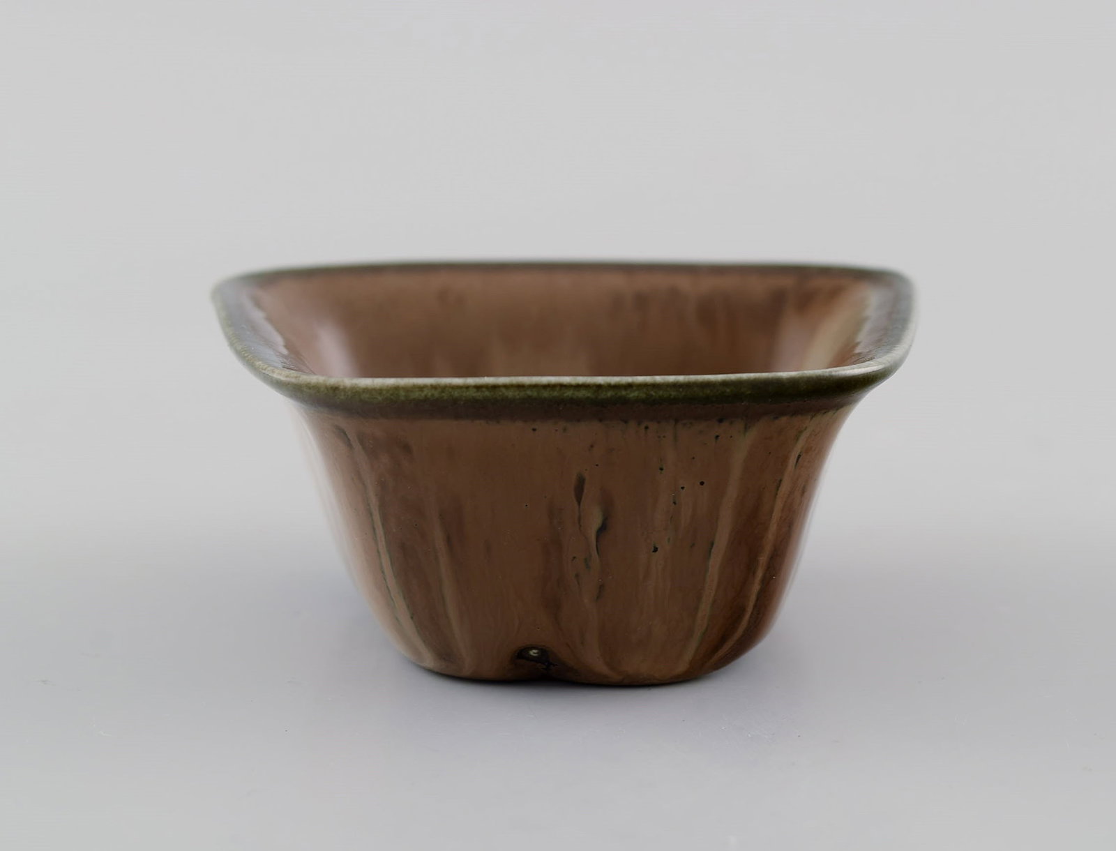 Gunnar Nylund (1904-1997) for Rörstrand. Bowl in glazed ceramics. Beautiful glaze in light - 3
