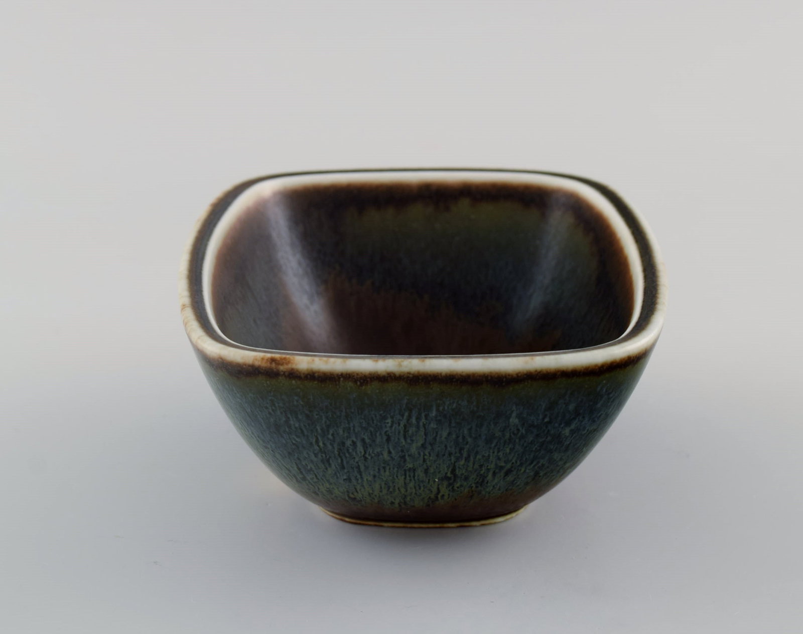 Gunnar Nylund (1904-1997) for Rörstrand. Bowl in glazed ceramics. Beautiful glaze in blue-green - 4