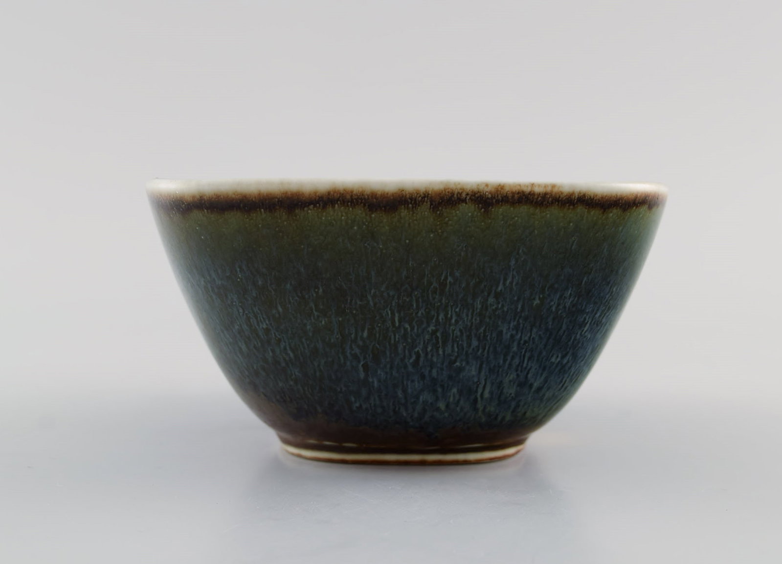 Gunnar Nylund (1904-1997) for Rörstrand. Bowl in glazed ceramics. Beautiful glaze in blue-green - 6