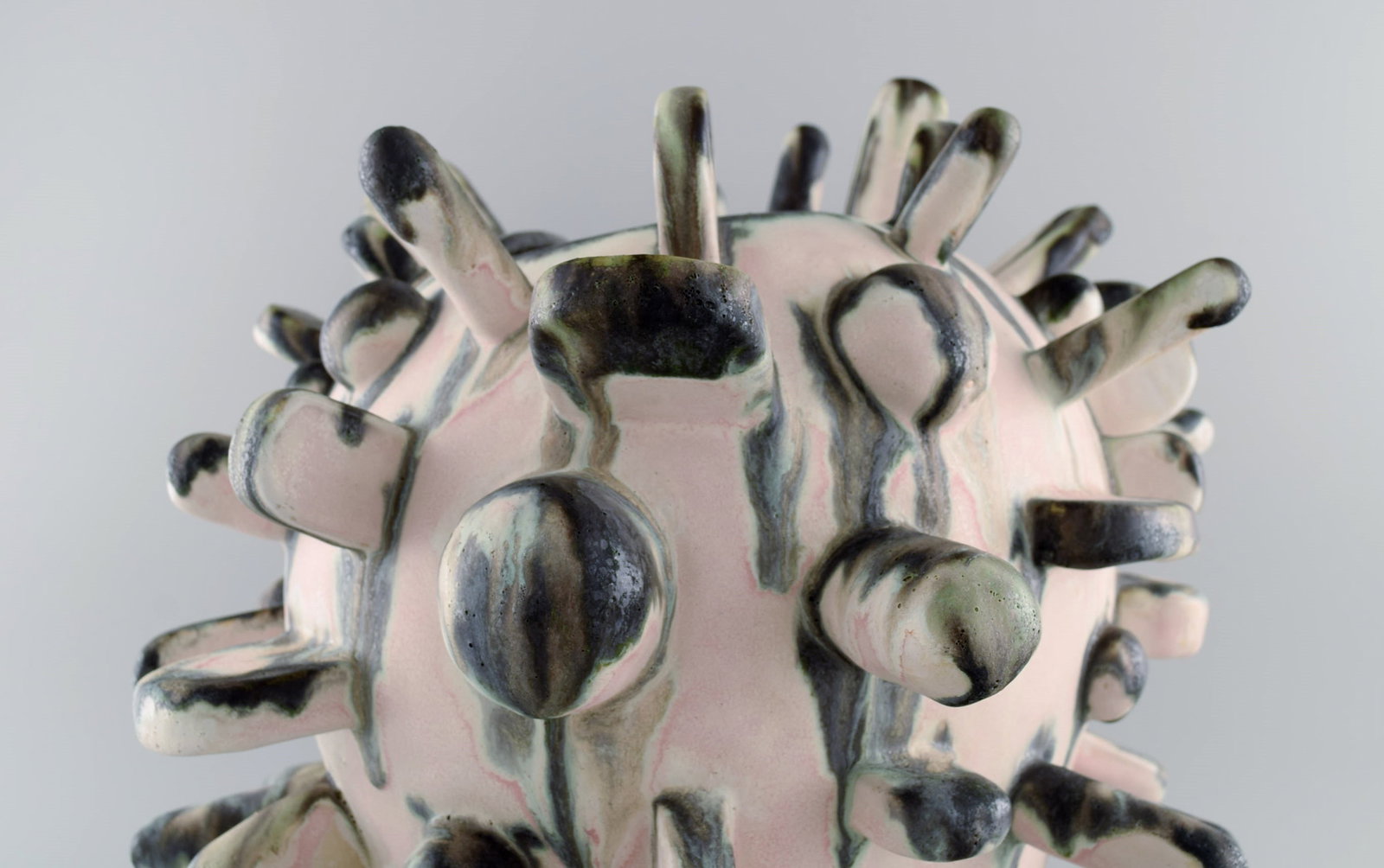 Christina Muff, Danish contemporary ceramicist (b. 1971). Very large sculptural unique vase in - 7
