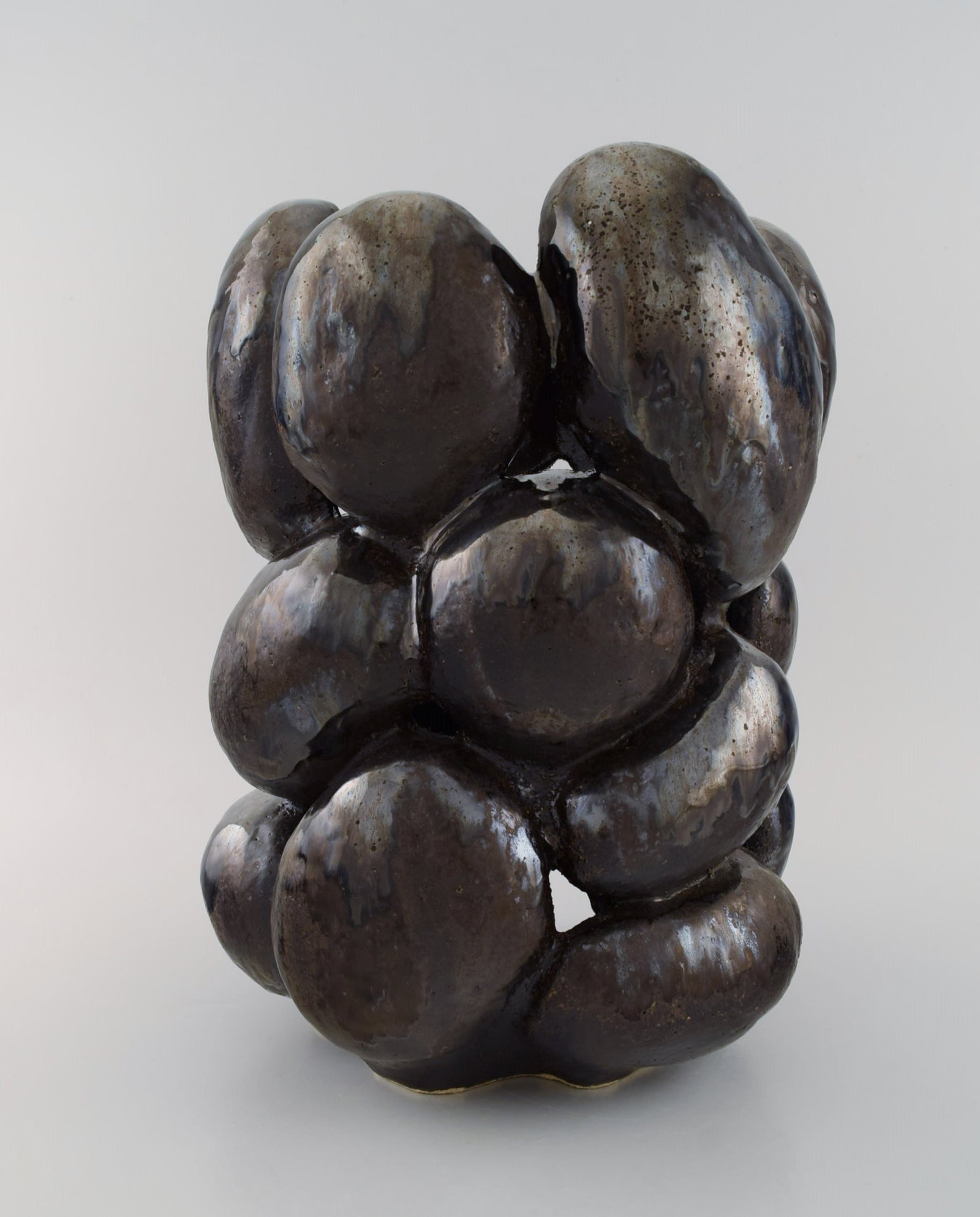 Christina Muff, Danish contemporary ceramicist (b. 1971). Large sculptural unique vase in glazed - 3