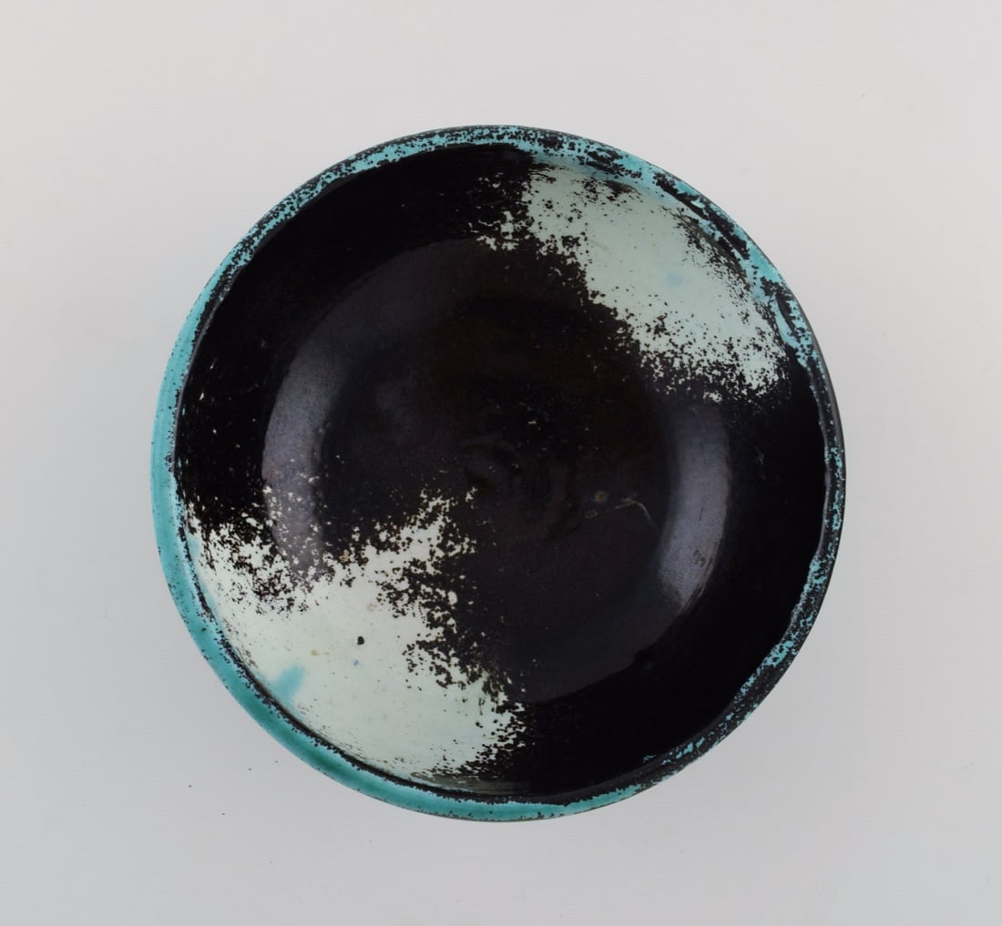 Svend Hammershøi for Kähler, Denmark. Bowl in glazed stoneware. Beautiful black-green - 6
