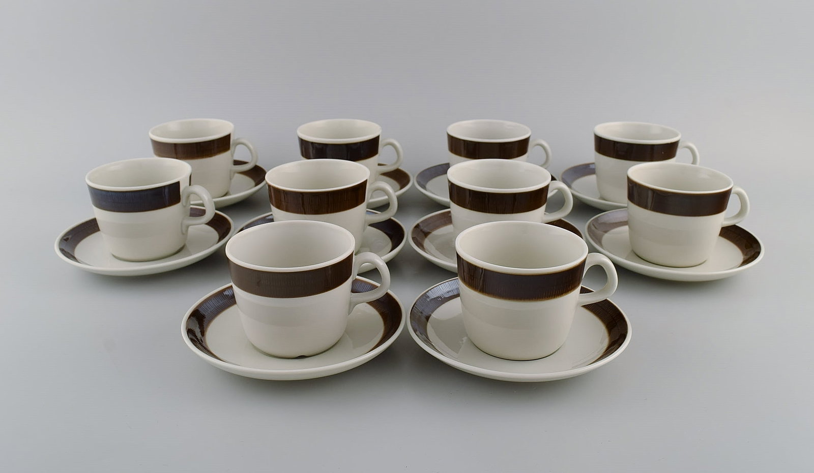Hertha Bengtsson (1917-1993) for Rörstrand. 10 Koka coffee cups with saucers in glazed - 2