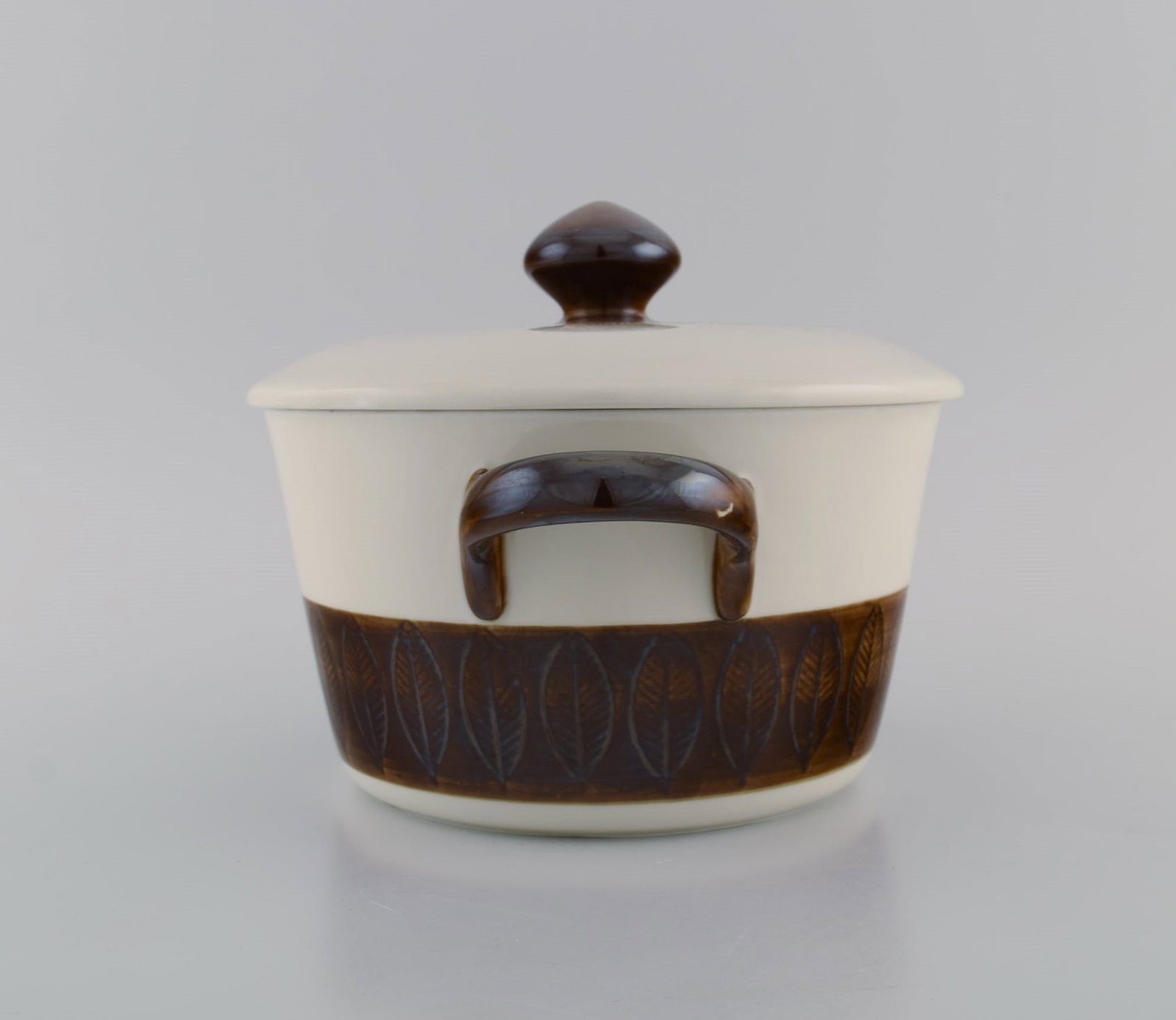 Hertha Bengtson (1917-1993) for Rörstrand. Koka lidded tureen in glazed stoneware. 1960s. - 3