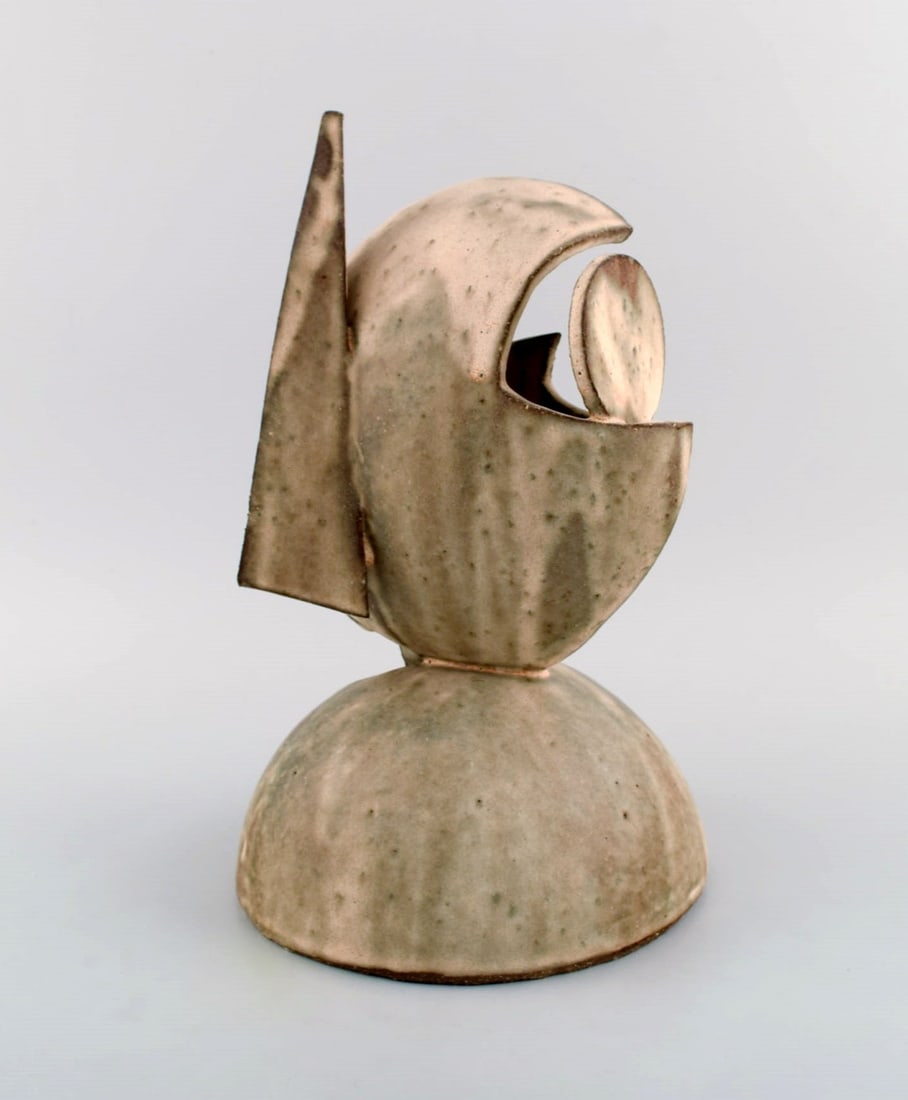 Christina Muff, Danish contemporary ceramicist (b. 1971). Large unique cubist sculpture in glazed - 5