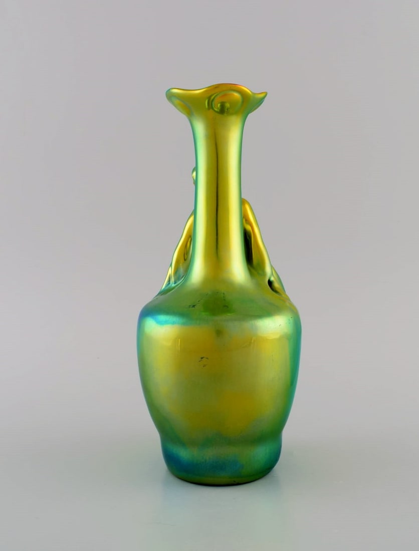Zsolnay art nouveau vase in glazed ceramics modeled with sitting woman. Beautiful luster glaze. 20th - 5
