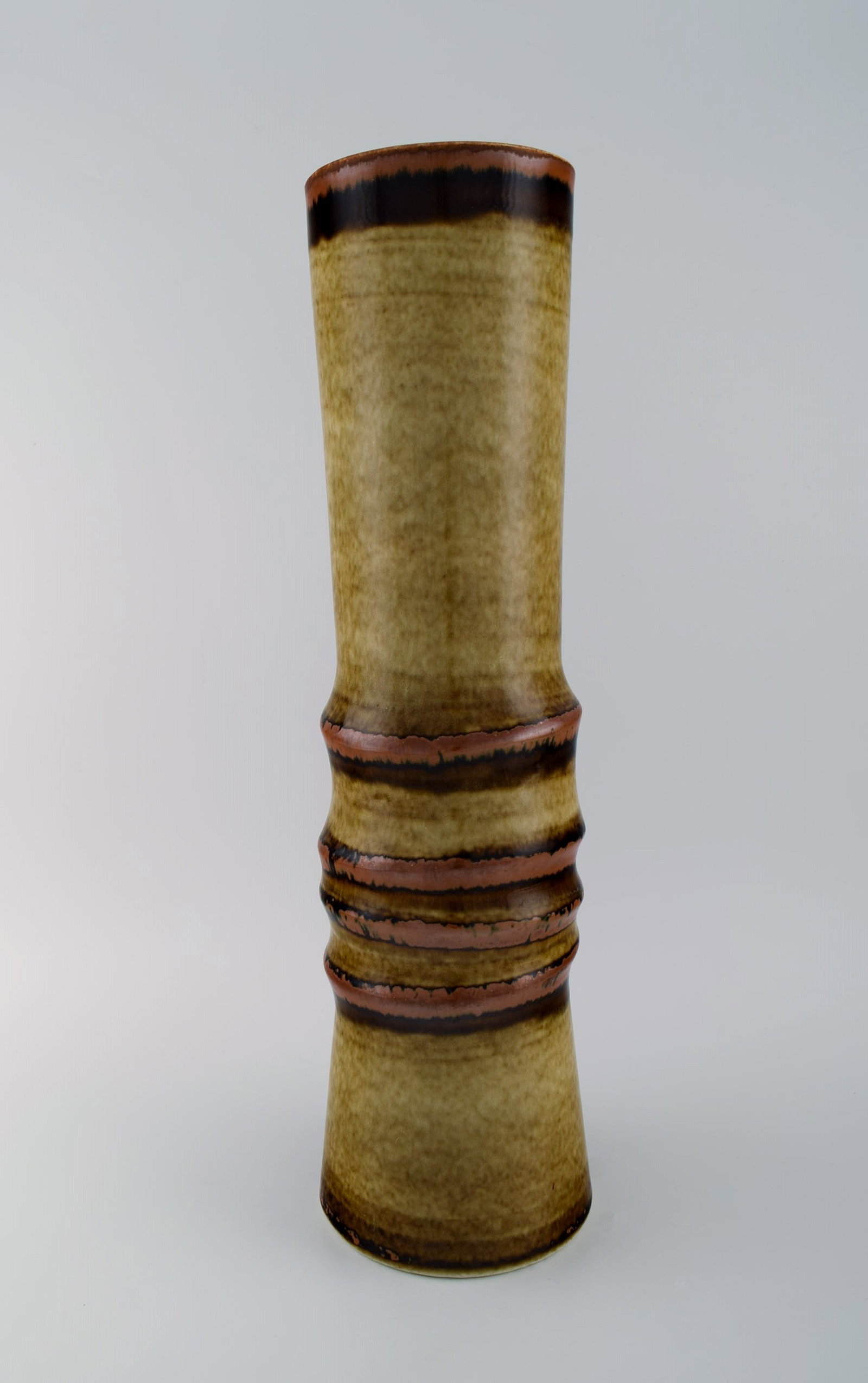Olle Alberius for Rörstrand. Floor vase in glazed ceramics. Beautiful glaze in brown and light - 4