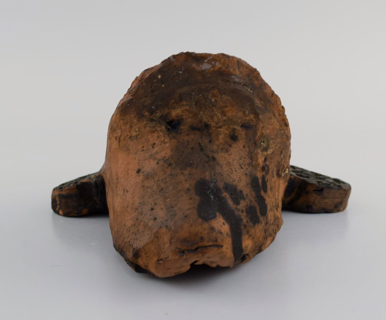 Niels Helledie (b. 1927), Denmark. Unique face mask in hand-painted glazed stoneware. 1980s. - 6