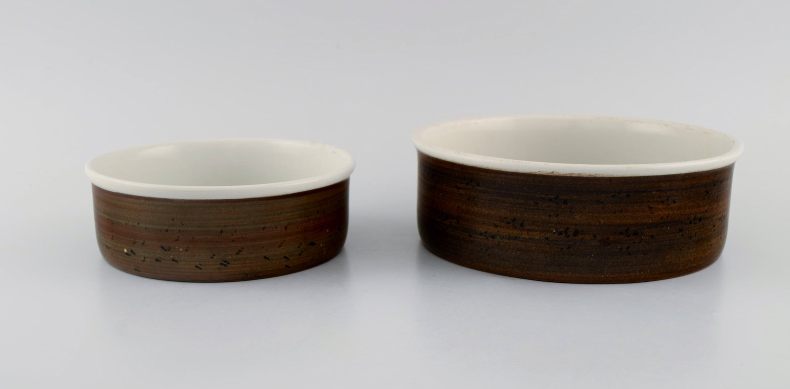Stig Lindberg for Gustavsberg. Four Coq bowls / dishes in glazed stoneware. Beautiful speckled glaze - 4