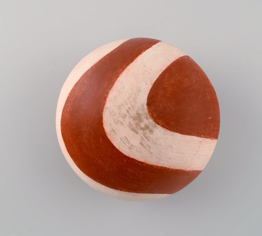 European studio ceramicist. Two rattle instruments in glazed stoneware. Hand-painted wavy decoration - 8