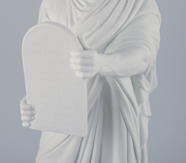 Bing & Grøndahl, large and impressive biscuit sculpture depicting Moses with the stone tablets. - 4