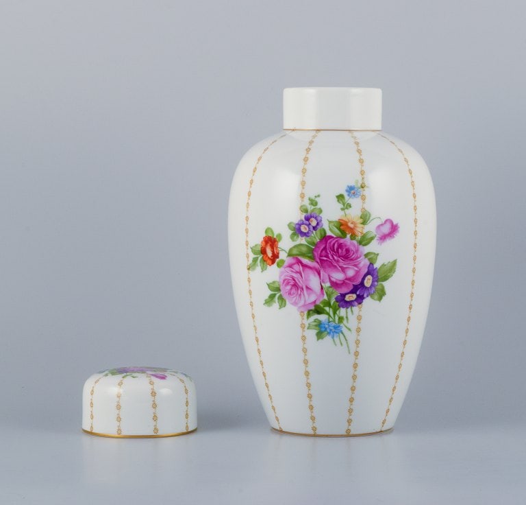 Rosenthal, Germany, large porcelain lidded jar hand-painted with flower bouquets. - 4