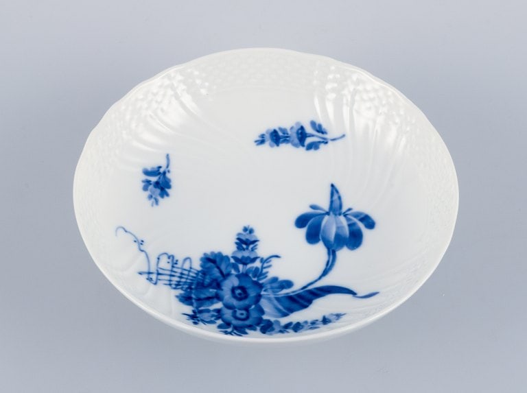 Royal Copenhagen, Blue Flower, hand-painted porcelain dish and bowl. - 3