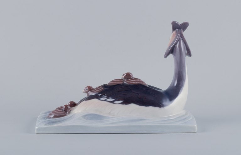 Bing & Grøndahl figurine of a tufted duck with ducklings. - 7